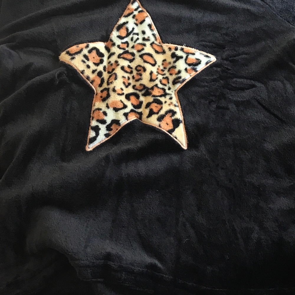 Black and leopard print pajamas never worn